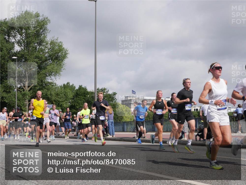 29.06.2025 - hella hamburg halbmarathon Luisa Fischer http://msf.ph/oto/8470085 29.06.2025 09:59:51 Kennedybrücke 1766, 15896, 2074, 9985, 14125, 1381, 1833, 2074, 2111, 2396, 3575, 3652, 3791, 4770, 4897, 5319, 7177, 8651, 8813, 8930, 9876, 9985 meine-sportfotos.de