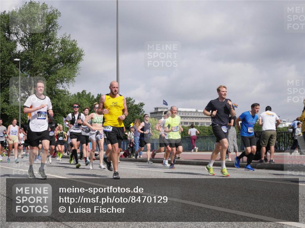 29.06.2025 - hella hamburg halbmarathon Luisa Fischer http://msf.ph/oto/8470129 29.06.2025 09:59:53 Kennedybrücke 8968, 17758, 13865, 4897, 125, 9985, 1381, 1833, 2074, 2111, 3652, 3791, 4726, 4770, 4897, 5319, 6631, 7177, 8651, 8813, 8930, 8968, 9985, 10040 meine-sportfotos.de