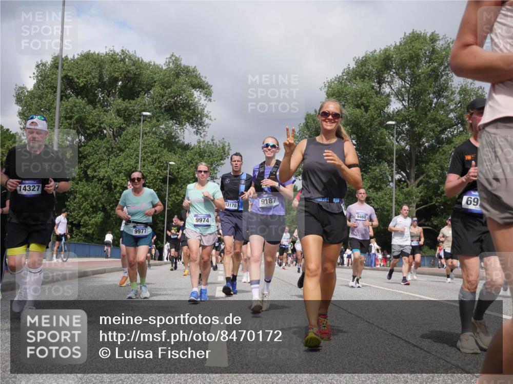 29.06.2025 - hella hamburg halbmarathon Luisa Fischer http://msf.ph/oto/8470172 29.06.2025 10:43:40 Kennedybrücke 14327, 9977, 9974, 13178, 9187, 9468, 18116, 69, 1291, 1586, 1899, 2109, 2254, 2515, 2572, 3607, 4271, 5702, 5975, 6673, 6920, 8815, 8984, 9187, 9468, 9977, 10833 meine-sportfotos.de