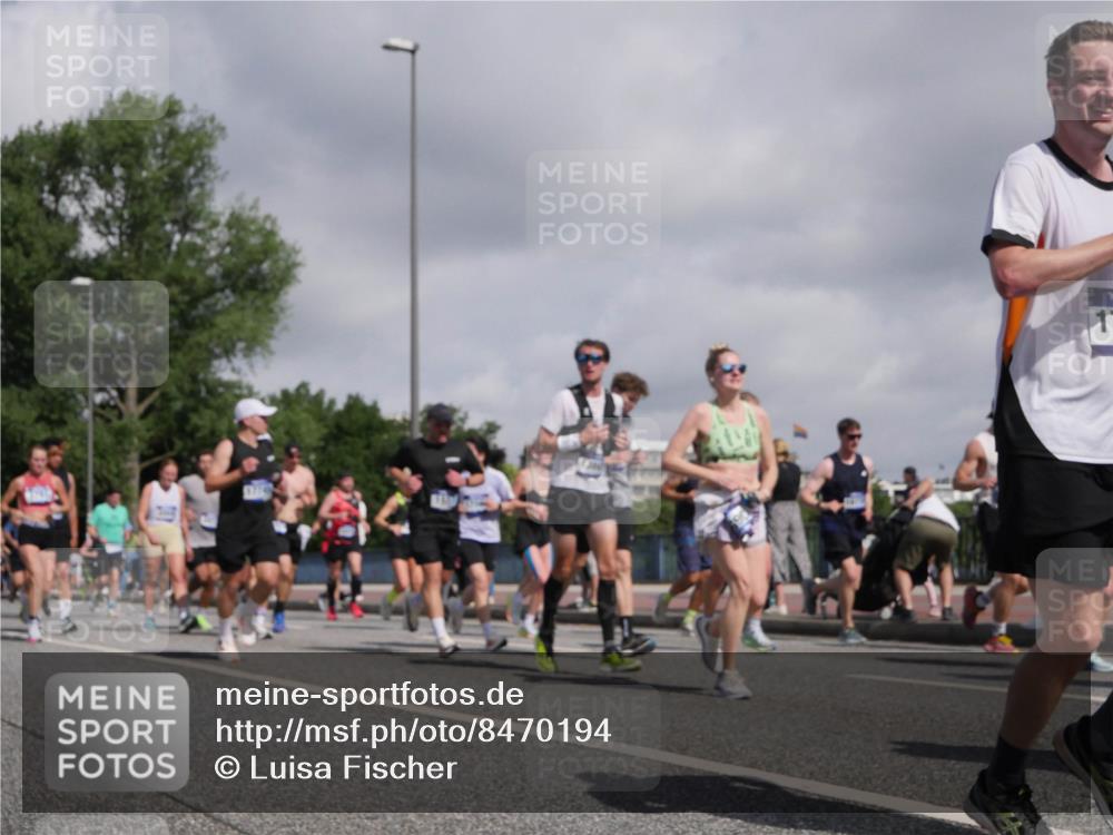 29.06.2025 - hella hamburg halbmarathon Luisa Fischer http://msf.ph/oto/8470194 29.06.2025 09:59:55 Kennedybrücke 1, 2074, 2111, 2814, 3652, 3791, 4726, 4770, 4897, 5013, 5319, 6631, 7177, 8651, 8813, 8930, 8968, 9246, 9985, 10040 meine-sportfotos.de