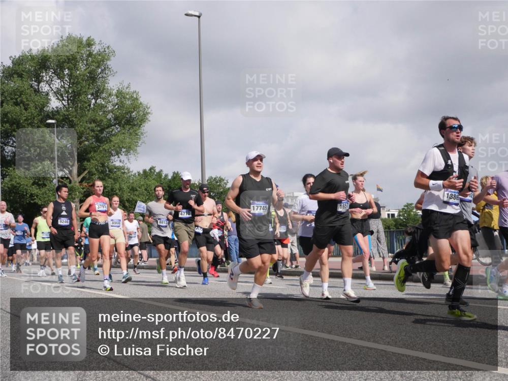29.06.2025 - hella hamburg halbmarathon Luisa Fischer http://msf.ph/oto/8470227 29.06.2025 09:59:56 Kennedybrücke 7177, 17823, 3791, 4770, 9246, 8968, 8813, 17745, 11747, 1657, 1386, 92, 2111, 2595, 2814, 3652, 3791, 4726, 4770, 4897, 5013, 5319, 6631, 7177, 7918, 8651, 8813, 8930, 8968, 9246, 9985, 10040 meine-sportfotos.de