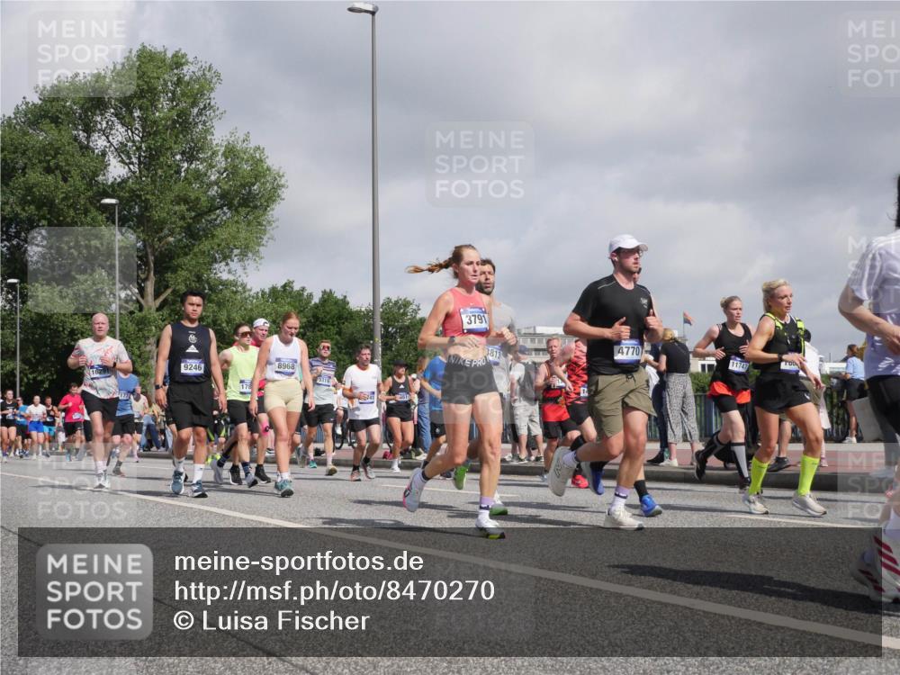 29.06.2025 - hella hamburg halbmarathon Luisa Fischer http://msf.ph/oto/8470270 29.06.2025 09:59:57 Kennedybrücke 9246, 178, 8968, 5319, 3510, 3791, 4770, 11747, 3813, 2111, 2595, 2814, 3652, 3791, 4299, 4726, 4770, 4897, 5013, 5319, 6033, 6631, 7177, 7918, 8651, 8813, 8930, 8968, 9246, 9985, 10040, 10667 meine-sportfotos.de