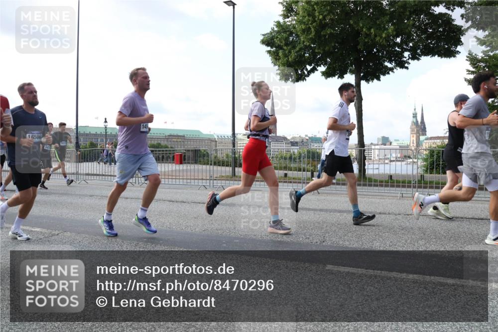 29.06.2025 - hella hamburg halbmarathon Lena Gebhardt http://msf.ph/oto/8470296 29.06.2025 09:55:31 Lombardsbrücke 145, 16506, 1120, 1151, 1200, 1461, 1630, 1683, 1696, 1706, 1884, 1976, 2207, 2274, 2284, 2287, 2411, 2706, 2708, 2718, 2884, 3087, 3213, 3258, 3399, 3435, 3654, 3692, 3747, 3945, 3985, 4088, 4093, 4121, 4189, 4324, 4345, 4601, 4847, 4890, 4938, 5102, 5421, 5459, 5638, 5705, 5708, 5915, 6009, 6027, 6054, 6158, 6421, 6481, 6532, 6662, 6691, 6836, 6938, 6994, 7052, 7269, 7312, 7659, 8371, 8437, 8693, 8889, 9031, 9159, 9869, 9931 meine-sportfotos.de