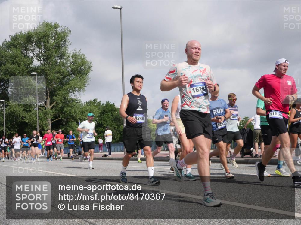 29.06.2025 - hella hamburg halbmarathon Luisa Fischer http://msf.ph/oto/8470367 29.06.2025 10:00:00 Kennedybrücke 10040, 9246, 16291, 12235, 5319, 11590, 1086, 2595, 2814, 3103, 3791, 4299, 4558, 4726, 4770, 5013, 5018, 5319, 6033, 6125, 6631, 7177, 7918, 8651, 8813, 8930, 8968, 9060, 9246, 10040, 10549, 10667 meine-sportfotos.de