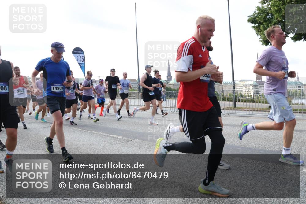 29.06.2025 - hella hamburg halbmarathon Lena Gebhardt http://msf.ph/oto/8470479 29.06.2025 09:55:32 Lombardsbrücke 1, 45, 08, 18058, 14909, 19205, 12149, 1870, 1120, 1143, 1151, 1200, 1461, 1630, 1683, 1696, 1706, 1884, 1976, 2207, 2274, 2284, 2287, 2411, 2706, 2708, 2718, 2884, 3087, 3213, 3258, 3399, 3435, 3654, 3692, 3747, 3945, 3985, 4088, 4093, 4121, 4189, 4324, 4345, 4601, 4847, 4890, 4938, 5102, 5421, 5459, 5638, 5708, 5915, 6009, 6027, 6054, 6158, 6421, 6481, 6532, 6662, 6691, 6836, 6938, 6994, 7052, 7269, 7312, 7659, 8371, 8437, 8693, 8889, 9031, 9159, 9869, 9931 meine-sportfotos.de