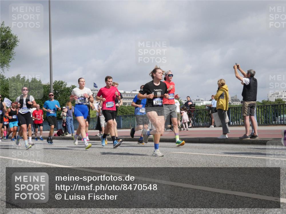 29.06.2025 - hella hamburg halbmarathon Luisa Fischer http://msf.ph/oto/8470548 29.06.2025 10:00:05 Kennedybrücke 5013, 17129, 6033, 1587, 7918, 2814, 1339, 1086, 1442, 2595, 2814, 3103, 4261, 4299, 4558, 4726, 5013, 5018, 5024, 5744, 6033, 6125, 6631, 6762, 6795, 7918, 8447, 8968, 9060, 9246, 9316, 10040, 10549, 10667 meine-sportfotos.de
