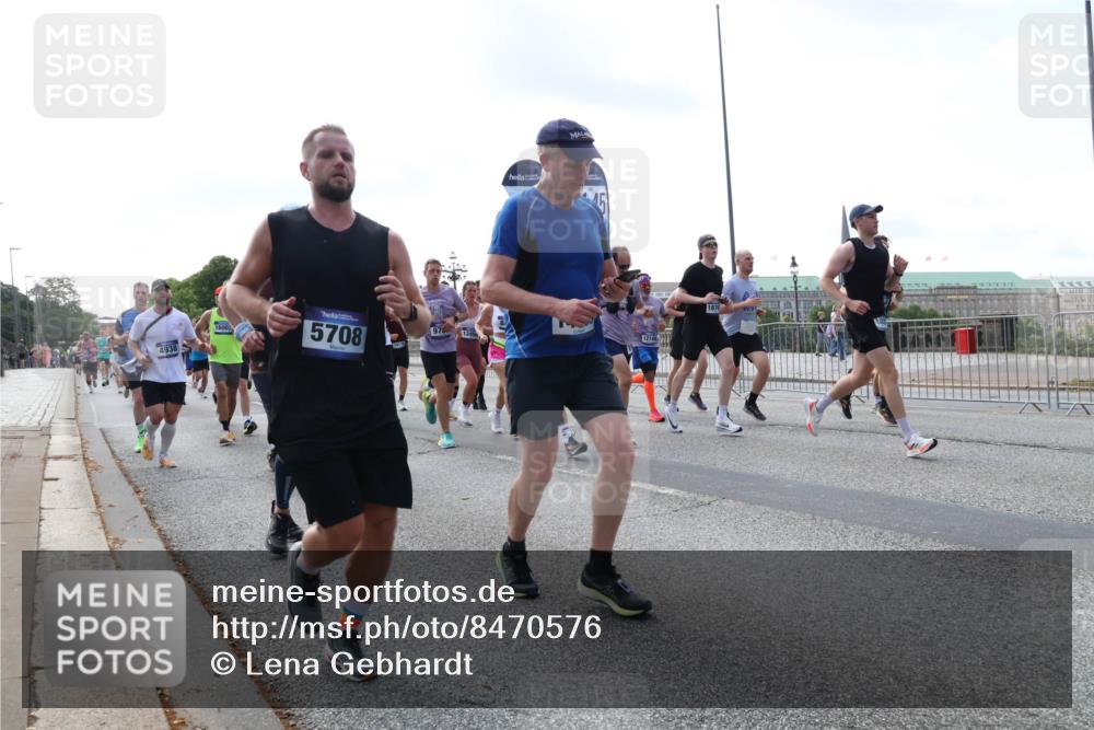29.06.2025 - hella hamburg halbmarathon Lena Gebhardt http://msf.ph/oto/8470576 29.06.2025 09:55:32 Lombardsbrücke 4938, 16003, 5708, 970, 1245, 12149, 1120, 1143, 1151, 1200, 1461, 1630, 1683, 1696, 1706, 1884, 1976, 2207, 2274, 2284, 2287, 2411, 2706, 2708, 2718, 2884, 3087, 3213, 3258, 3399, 3435, 3654, 3692, 3747, 3945, 3985, 4088, 4093, 4121, 4189, 4324, 4345, 4601, 4847, 4890, 4938, 5102, 5421, 5459, 5638, 5708, 5915, 6009, 6027, 6054, 6158, 6421, 6481, 6532, 6662, 6691, 6836, 6938, 6994, 7052, 7269, 7312, 7659, 8371, 8437, 8693, 8889, 9031, 9159, 9869, 9931 meine-sportfotos.de