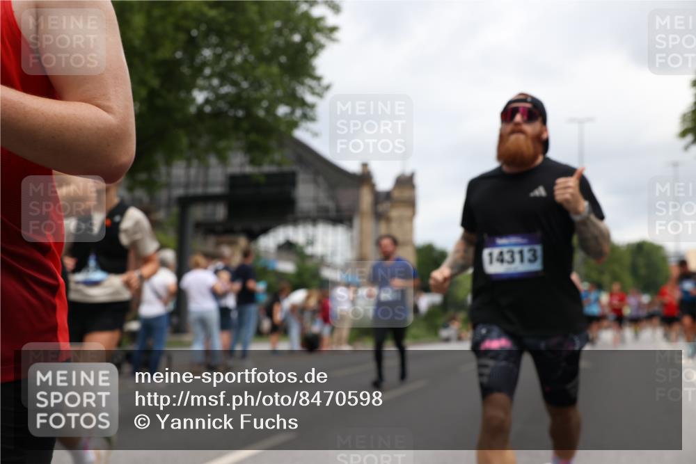 29.06.2025 - hella hamburg halbmarathon Yannick Fuchs http://msf.ph/oto/8470598 29.06.2025 10:57:37 20KM 1184, 1316, 1722, 1724, 1940, 1992, 2424, 2685, 3360, 4328, 4370, 5305, 5384, 5734, 6631, 7243, 7290, 7333, 8561, 8822, 9124, 9439, 9681, 10128, 10705, 10766, 10866, 11527, 11657, 11771, 12315, 12316, 12513, 12662, 13171, 13528, 14135, 14313, 14493, 15516, 15532, 15550, 15897, 16424, 16426, 16639, 16872, 17071, 17437, 17894, 18028, 18122, 18355, 18717 meine-sportfotos.de