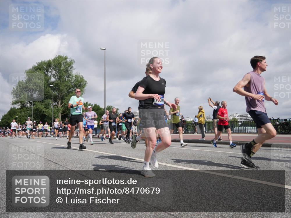 29.06.2025 - hella hamburg halbmarathon Luisa Fischer http://msf.ph/oto/8470679 29.06.2025 10:00:09 Kennedybrücke 5018, 300, 1086, 1327, 1442, 2119, 2595, 2855, 3093, 3103, 4261, 4299, 4558, 5018, 5024, 5744, 6033, 6125, 6762, 6795, 7259, 7397, 7918, 8447, 9060, 9316, 10133, 10191, 10192, 10549, 10667 meine-sportfotos.de