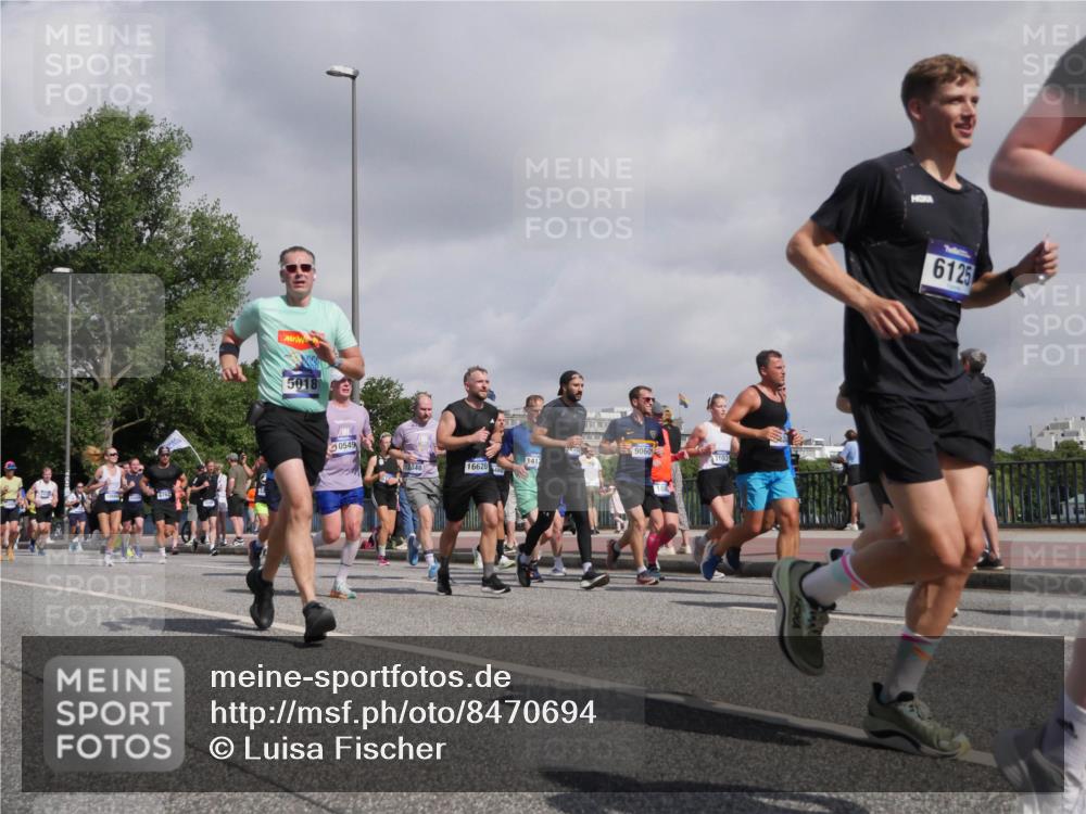 29.06.2025 - hella hamburg halbmarathon Luisa Fischer http://msf.ph/oto/8470694 29.06.2025 10:00:09 Kennedybrücke 5018, 0549, 9060, 1412, 3103, 12348, 16620, 6125, 1086, 1327, 1442, 2119, 2595, 2855, 3093, 3103, 4261, 4299, 4558, 5018, 5024, 5744, 6033, 6125, 6762, 6795, 7259, 7397, 7918, 8447, 9060, 9316, 10133, 10191, 10192, 10549, 10667 meine-sportfotos.de