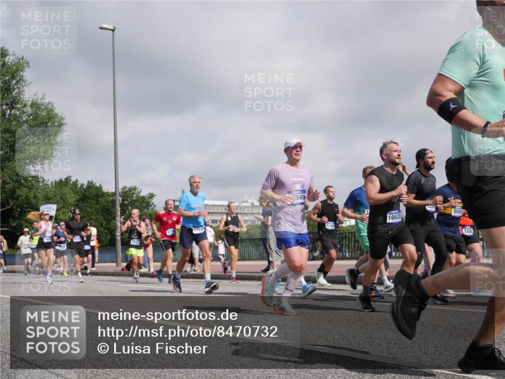 29.06.2025 - hella hamburg halbmarathon Luisa Fischer http://msf.ph/oto/8470732 29.06.2025 10:00:11 Kennedybrücke 1442, 1717, 549, 15480, 16620, 2081, 9060, 10, 1030, 1086, 1327, 1442, 2025, 2119, 2855, 3093, 3103, 4261, 4558, 5018, 5024, 5744, 6125, 6762, 6795, 6942, 7259, 7397, 7932, 8447, 9060, 9316, 10133, 10191, 10192, 10215, 10549 meine-sportfotos.de