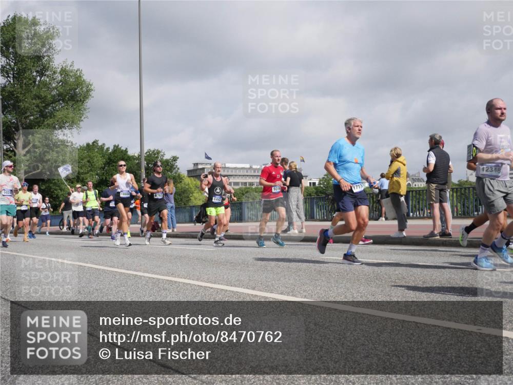 29.06.2025 - hella hamburg halbmarathon Luisa Fischer http://msf.ph/oto/8470762 29.06.2025 10:00:12 Kennedybrücke 5024, 18666, 16762, 1442, 9316, 1718, 12348, 1030, 1086, 1327, 1442, 2025, 2119, 2855, 3093, 3103, 4261, 4558, 5018, 5024, 5744, 6720, 6762, 6795, 6942, 7259, 7397, 7930, 7932, 8447, 9060, 9316, 10133, 10191, 10192, 10215, 10549 meine-sportfotos.de