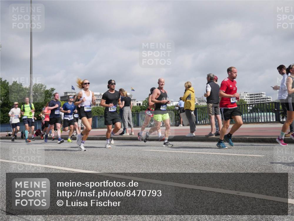 29.06.2025 - hella hamburg halbmarathon Luisa Fischer http://msf.ph/oto/8470793 29.06.2025 10:00:13 Kennedybrücke 21, 12489, 1544, 18666, 23, 931, 1442, 6762, 8441, 1030, 1086, 1327, 1442, 2025, 2119, 2855, 3093, 3103, 4261, 4558, 5021, 5024, 5744, 6720, 6762, 6795, 6942, 7259, 7397, 7930, 7932, 8447, 9316, 9791, 10133, 10191, 10192, 10215, 10549 meine-sportfotos.de