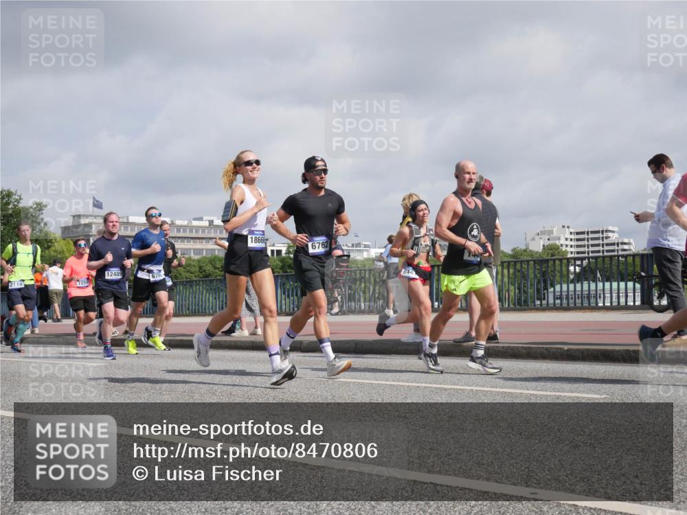 29.06.2025 - hella hamburg halbmarathon Luisa Fischer http://msf.ph/oto/8470806 29.06.2025 10:00:13 Kennedybrücke 2119, 7259, 12489, 6795, 18666, 6762, 1030, 1086, 1327, 1442, 2025, 2119, 2855, 3093, 3103, 4261, 4558, 5021, 5024, 5744, 6720, 6762, 6795, 6942, 7259, 7397, 7930, 7932, 8447, 9316, 9791, 10133, 10191, 10192, 10215, 10549 meine-sportfotos.de