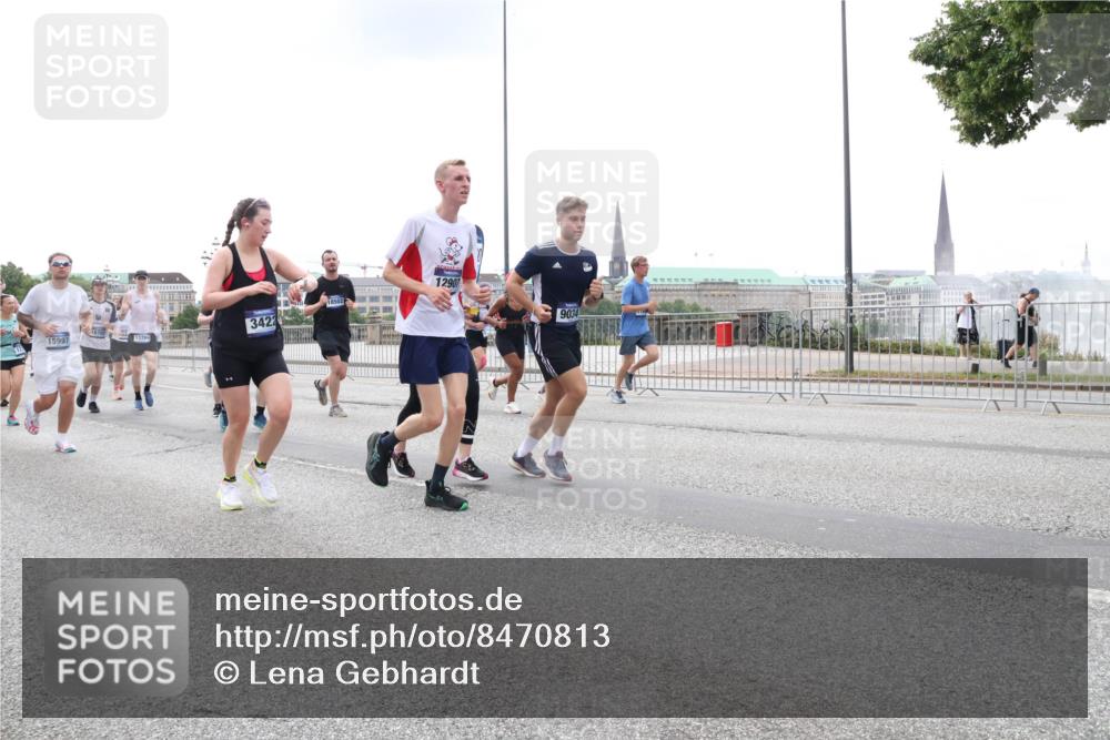 29.06.2025 - hella hamburg halbmarathon Lena Gebhardt http://msf.ph/oto/8470813 29.06.2025 10:32:58 Lombardsbrücke 15997, 16702, 13789, 12907, 3422, 9034, 1078, 1199, 1237, 1324, 1732, 1764, 2038, 2054, 2059, 2085, 2276, 2959, 3391, 3422, 3660, 3670, 3708, 3753, 3871, 4030, 4096, 4446, 4555, 4650, 5110, 5180, 5581, 5783, 5871, 5917, 6040, 6228, 6773, 6861, 7308, 7309, 7387, 7531, 7633, 7749, 7750, 7982, 8170, 8595, 8839, 9010, 9034, 9143, 9188, 9289, 9471, 9542, 9768, 10013, 10048, 10277, 11229, 11260, 11713, 11756, 11826, 12039, 12423, 12424, 14305, 14743, 15951 meine-sportfotos.de