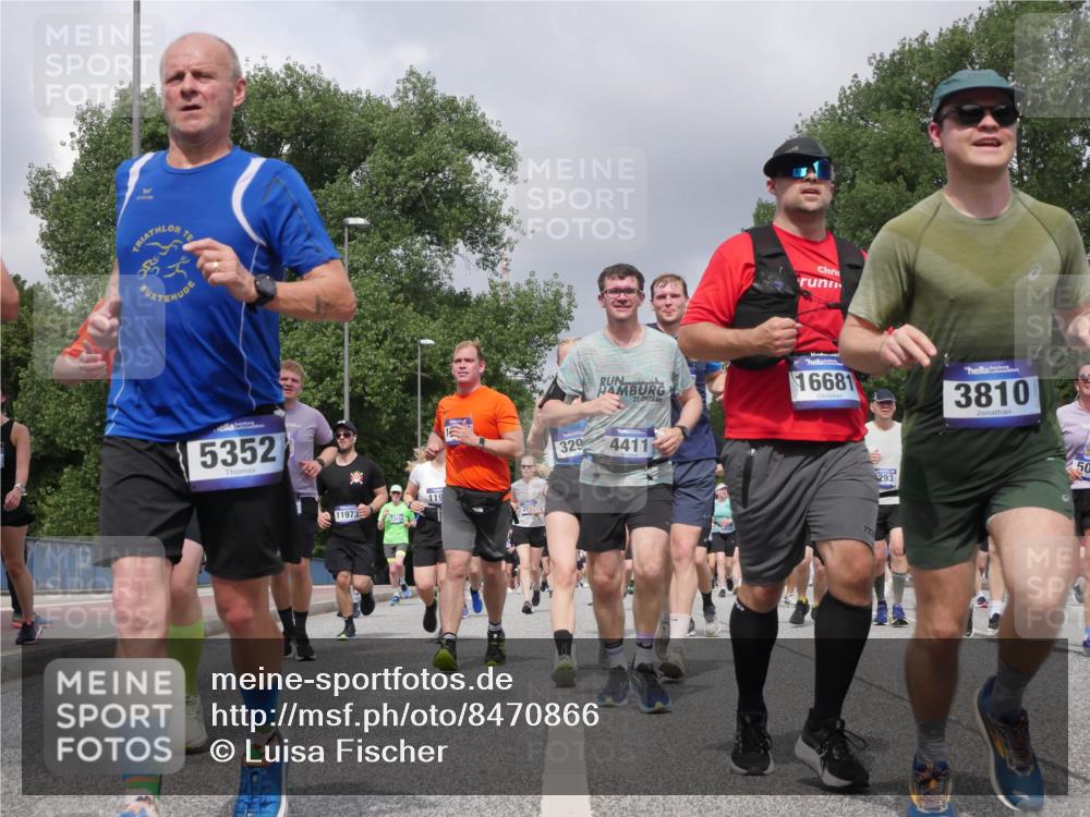 29.06.2025 - hella hamburg halbmarathon Luisa Fischer http://msf.ph/oto/8470866 29.06.2025 10:43:58 Kennedybrücke 5352, 11973, 119, 20, 21, 0975, 329, 4411, 16681, 3810, 293, 50, 1018, 1037, 2042, 2299, 3293, 3306, 3432, 3810, 4612, 5059, 5351, 5753, 6076, 6163, 6229, 7108, 8378, 9946, 10166 meine-sportfotos.de