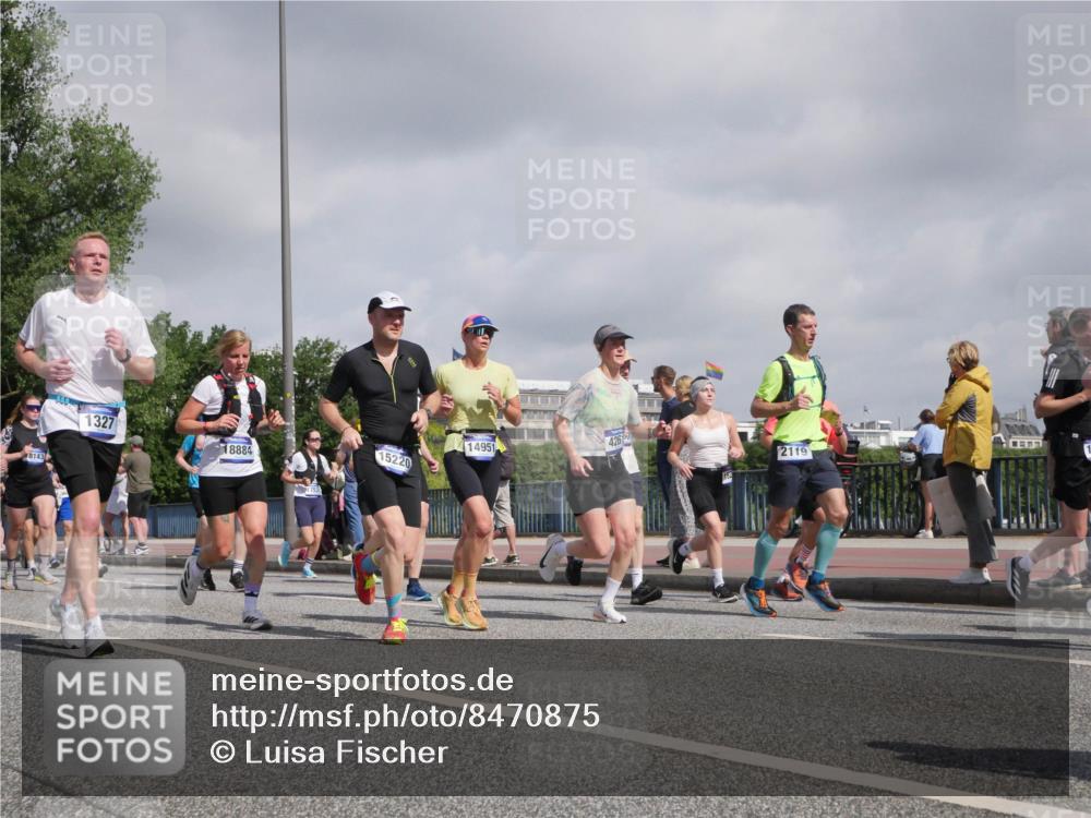 29.06.2025 - hella hamburg halbmarathon Luisa Fischer http://msf.ph/oto/8470875 29.06.2025 10:00:15 Kennedybrücke 8143, 1327, 15220, 8884, 14951, 4261, 2119, 1030, 1327, 1442, 2025, 2119, 2138, 2855, 3093, 4261, 5021, 5024, 5744, 5820, 6720, 6762, 6795, 6942, 7221, 7259, 7397, 7930, 7932, 8413, 8447, 9316, 9791, 9994, 10133, 10191, 10192, 10215 meine-sportfotos.de
