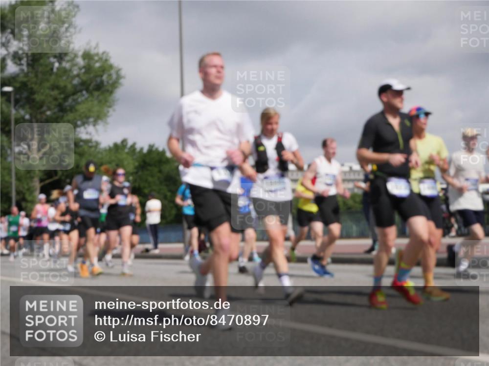 29.06.2025 - hella hamburg halbmarathon Luisa Fischer http://msf.ph/oto/8470897 29.06.2025 10:00:16 Kennedybrücke 1030, 1327, 1442, 2025, 2119, 2138, 2855, 3093, 4261, 5021, 5024, 5744, 5820, 6720, 6762, 6795, 6942, 7221, 7259, 7397, 7930, 7932, 8413, 8447, 9739, 9791, 9994, 10133, 10191, 10192, 10215 meine-sportfotos.de