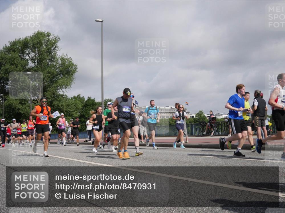 29.06.2025 - hella hamburg halbmarathon Luisa Fischer http://msf.ph/oto/8470931 29.06.2025 10:00:18 Kennedybrücke 7397, 10191, 18331, 6942, 1753, 1370, 10, 1030, 1094, 1327, 2025, 2119, 2138, 2444, 2855, 3093, 3096, 3698, 4261, 5021, 5820, 5907, 6720, 6942, 7221, 7259, 7397, 7930, 7932, 8413, 9739, 9791, 9994, 10133, 10191, 10192, 10215 meine-sportfotos.de
