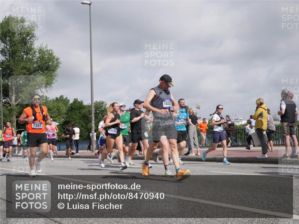 29.06.2025 - hella hamburg halbmarathon Luisa Fischer http://msf.ph/oto/8470940 29.06.2025 10:00:18 Kennedybrücke 7397, 672, 10191, 93, 32, 18331, 6942, 175, 1030, 1094, 1327, 2025, 2119, 2138, 2444, 2855, 3093, 3096, 3698, 4261, 5021, 5820, 5907, 6720, 6942, 7221, 7259, 7397, 7930, 7932, 8413, 9739, 9791, 9994, 10133, 10191, 10192, 10215 meine-sportfotos.de