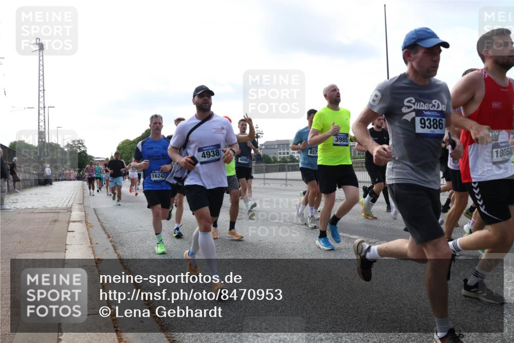 29.06.2025 - hella hamburg halbmarathon Lena Gebhardt http://msf.ph/oto/8470953 29.06.2025 09:55:34 Lombardsbrücke 16242, 4938, 4890, 857, 3985, 9386, 18058, 1120, 1143, 1151, 1200, 1267, 1461, 1630, 1683, 1696, 1706, 1884, 1976, 2207, 2274, 2284, 2287, 2411, 2706, 2708, 2718, 2884, 3087, 3213, 3258, 3399, 3435, 3654, 3692, 3747, 3945, 3985, 4033, 4088, 4093, 4121, 4127, 4189, 4324, 4345, 4601, 4847, 4890, 4938, 5102, 5421, 5459, 5638, 5708, 5915, 6009, 6027, 6054, 6158, 6421, 6481, 6532, 6662, 6691, 6836, 6938, 6994, 7052, 7269, 7312, 8371, 8437, 8693, 8889, 9031, 9159, 9869, 9931 meine-sportfotos.de