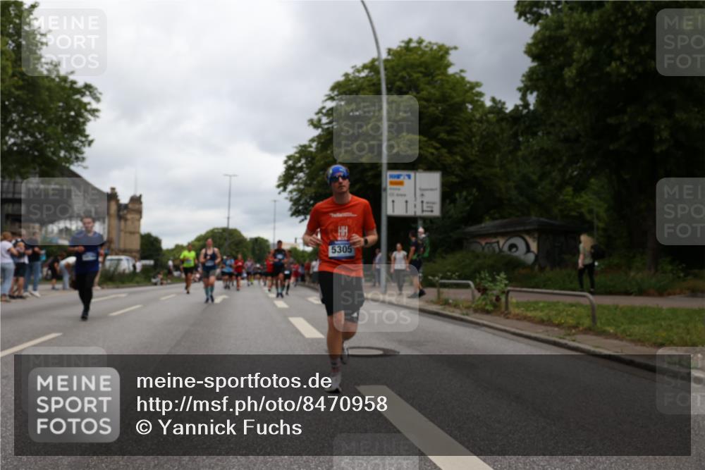 29.06.2025 - hella hamburg halbmarathon Yannick Fuchs http://msf.ph/oto/8470958 29.06.2025 10:57:38 20KM 1184, 1316, 1722, 1724, 1940, 1992, 2685, 3360, 4328, 4370, 5305, 5384, 5734, 6631, 7243, 7290, 7333, 8561, 8822, 9124, 9439, 9681, 10705, 10766, 10866, 11149, 11527, 11657, 11771, 12315, 12316, 12513, 12662, 13171, 13528, 14135, 14313, 14493, 15516, 15532, 15550, 15897, 16424, 16426, 16639, 16872, 17071, 17437, 17730, 17894, 18028, 18122, 18717 meine-sportfotos.de