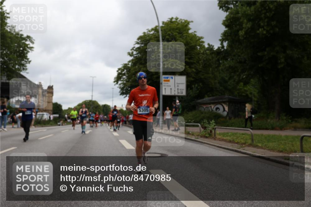 29.06.2025 - hella hamburg halbmarathon Yannick Fuchs http://msf.ph/oto/8470985 29.06.2025 10:57:38 20KM 1184, 1316, 1722, 1724, 1940, 1992, 2685, 3360, 4328, 4370, 5305, 5384, 5734, 6631, 7243, 7290, 7333, 8561, 8822, 9124, 9439, 9681, 10705, 10766, 10866, 11149, 11527, 11657, 11771, 12315, 12316, 12513, 12662, 13171, 13528, 14135, 14313, 14493, 15516, 15532, 15550, 15897, 16424, 16426, 16639, 16872, 17071, 17437, 17730, 17894, 18028, 18122, 18717 meine-sportfotos.de