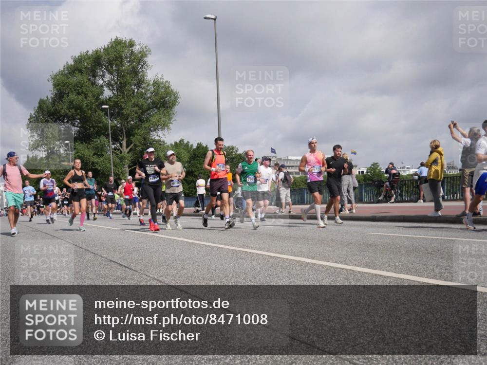 29.06.2025 - hella hamburg halbmarathon Luisa Fischer http://msf.ph/oto/8471008 29.06.2025 10:00:21 Kennedybrücke 18394, 18396, 2930, 7932, 6720, 1030, 1094, 2025, 2138, 2444, 2855, 3048, 3093, 3096, 3698, 3999, 5021, 5820, 5907, 6374, 6720, 6942, 7221, 7397, 7930, 7932, 8172, 8413, 9739, 9791, 9994, 10133, 10191, 10192, 10215, 10368, 10376 meine-sportfotos.de