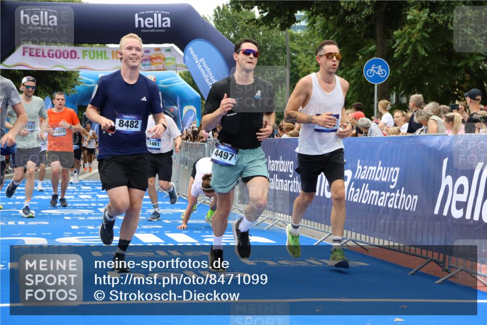 29.06.2025 - hella hamburg halbmarathon Strokosch-Dieckow http://msf.ph/oto/8471099 29.06.2025 10:46:31 Ziel 1920, 2222, 2842, 4237, 4497, 5459, 6421, 6978, 8482, 8981, 9051, 9232, 9386, 9529, 9786, 12891, 13525, 13554, 14045, 14228, 14482, 15026, 15133, 15157, 15206, 15714, 17281, 17461, 18297, 18882, 19209 meine-sportfotos.de