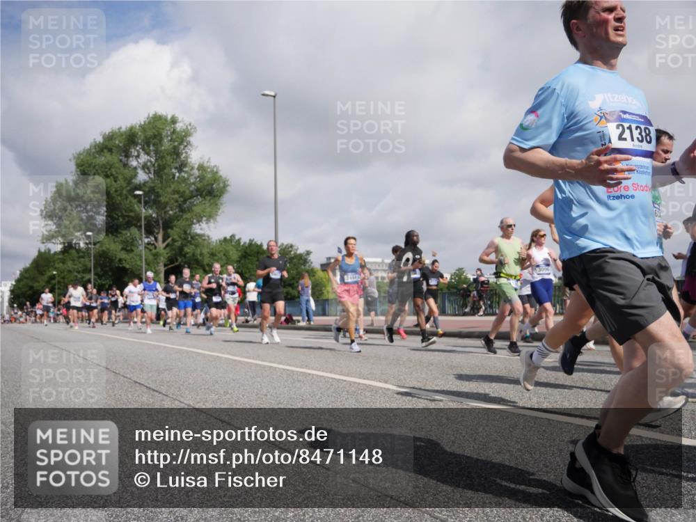 29.06.2025 - hella hamburg halbmarathon Luisa Fischer http://msf.ph/oto/8471148 29.06.2025 10:00:27 Kennedybrücke 2444, 3096, 2138, 1094, 1193, 1320, 1321, 1422, 2138, 2252, 2444, 2946, 3048, 3058, 3096, 3698, 3999, 5032, 5633, 5820, 5907, 6374, 6569, 7134, 7221, 7742, 7952, 8172, 8413, 8973, 9214, 9227, 9739, 9994, 10368, 10376, 10860 meine-sportfotos.de