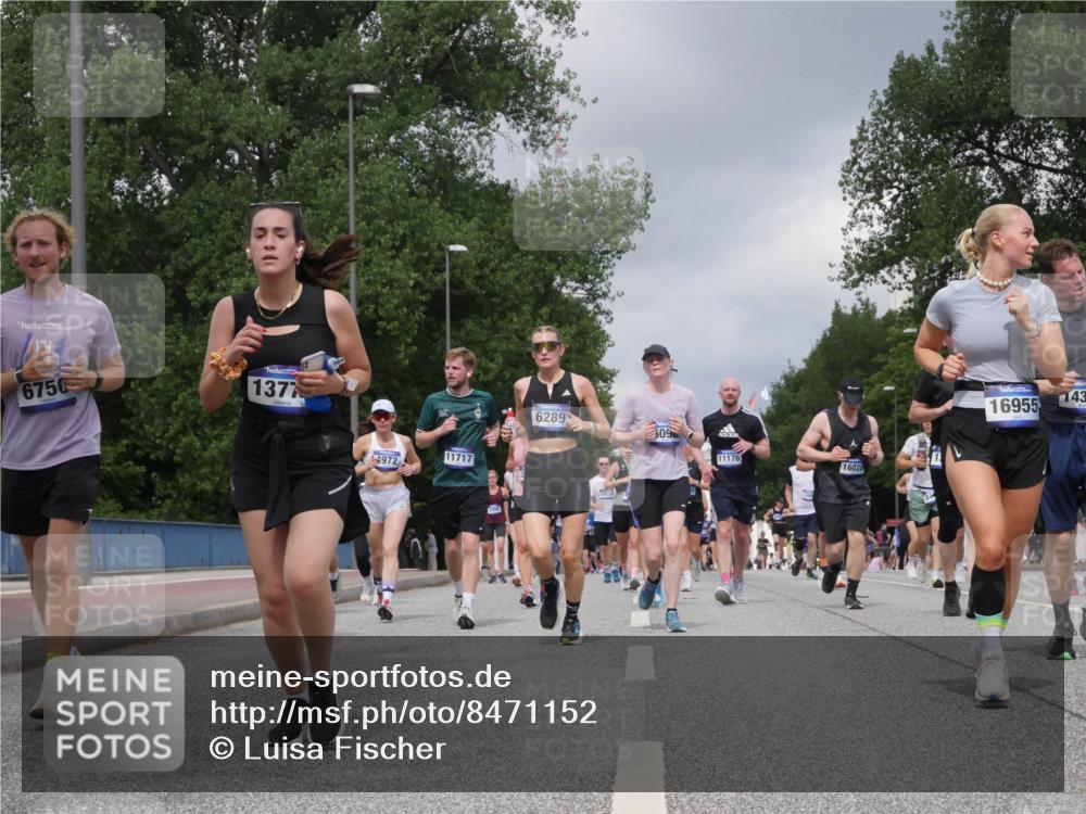 29.06.2025 - hella hamburg halbmarathon Luisa Fischer http://msf.ph/oto/8471152 29.06.2025 10:44:08 Kennedybrücke 15, 6756, 1377, 4972, 11717, 6289, 509, 11176, 16028, 16955, 143, 1018, 1075, 1323, 3306, 4906, 5753, 6076, 6098, 6163, 6806, 7956, 8429, 8430, 9237, 9962 meine-sportfotos.de
