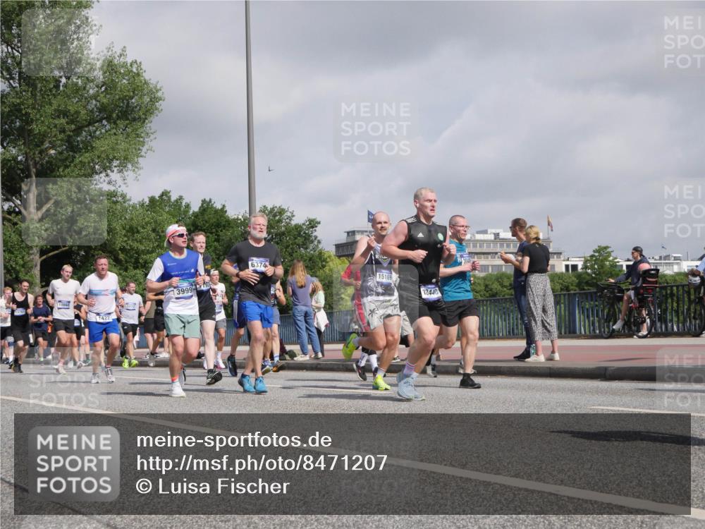 29.06.2025 - hella hamburg halbmarathon Luisa Fischer http://msf.ph/oto/8471207 29.06.2025 10:00:29 Kennedybrücke 154, 13761, 10860, 399993, 6374, 15169, 12440, 1094, 1193, 1320, 1321, 1422, 2252, 2444, 2946, 3048, 3058, 3096, 3698, 3999, 4379, 5032, 5633, 5907, 6374, 6569, 6776, 7134, 7742, 7952, 8172, 8973, 9214, 9227, 9739, 10368, 10376, 10860 meine-sportfotos.de