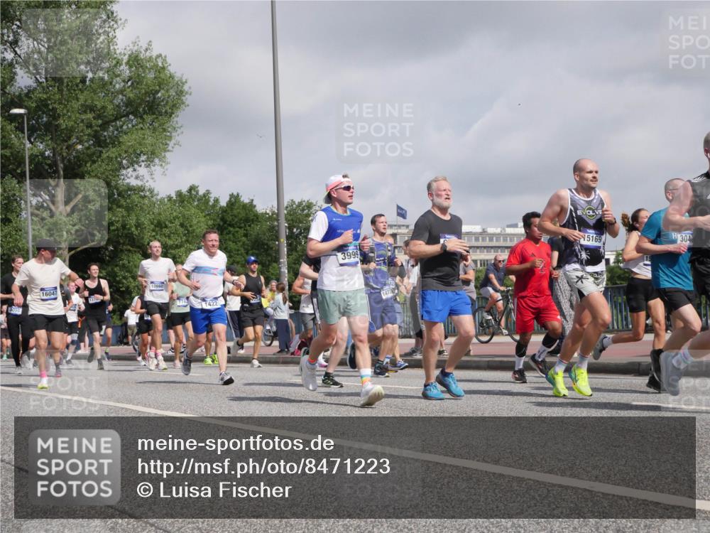 29.06.2025 - hella hamburg halbmarathon Luisa Fischer http://msf.ph/oto/8471223 29.06.2025 10:00:30 Kennedybrücke 10860, 16047, 7742, 1422, 3999, 1473, 5169, 304, 1094, 1193, 1320, 1321, 1422, 2252, 2444, 2946, 3048, 3058, 3096, 3698, 3999, 4379, 5032, 5633, 5907, 6374, 6569, 6776, 7134, 7742, 7952, 7973, 8172, 8973, 9214, 9227, 10368, 10376, 10860 meine-sportfotos.de