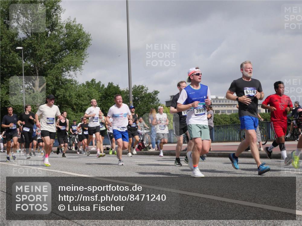 29.06.2025 - hella hamburg halbmarathon Luisa Fischer http://msf.ph/oto/8471240 29.06.2025 10:00:31 Kennedybrücke 2946, 3058, 16047, 3761, 10860, 6374, 422, 12224, 11, 3999, 1094, 1193, 1320, 1321, 1422, 2252, 2946, 3048, 3058, 3999, 4379, 5032, 5633, 5907, 6374, 6569, 6776, 7134, 7742, 7952, 7973, 8172, 8973, 9214, 9227, 10368, 10376, 10860 meine-sportfotos.de