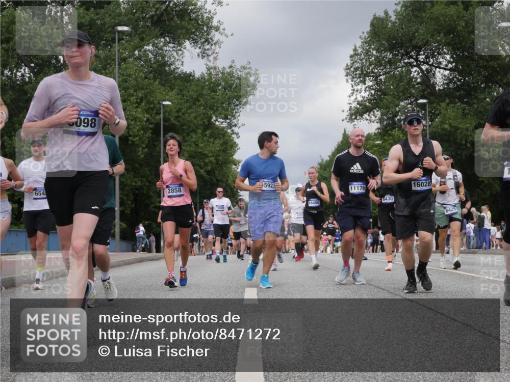 29.06.2025 - hella hamburg halbmarathon Luisa Fischer http://msf.ph/oto/8471272 29.06.2025 10:44:10 Kennedybrücke 654, 098, 2858, 2206, 5927, 1269, 16450, 11176, 16028, 8430, 8429, 1075, 1323, 3306, 4906, 5753, 6098, 6806, 7956, 8429, 8430, 9237, 9962 meine-sportfotos.de