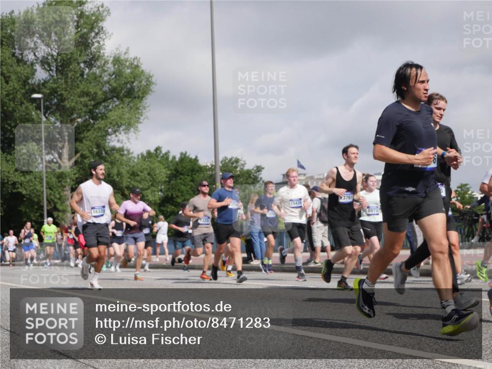 29.06.2025 - hella hamburg halbmarathon Luisa Fischer http://msf.ph/oto/8471283 29.06.2025 10:00:34 Kennedybrücke 16320, 1320, 3761, 15426, 8973, 1193, 1320, 1321, 1422, 2252, 2946, 3048, 3058, 3999, 4379, 5032, 5633, 6374, 6569, 6628, 6776, 7134, 7478, 7742, 7952, 7973, 8973, 9214, 9227, 10860 meine-sportfotos.de