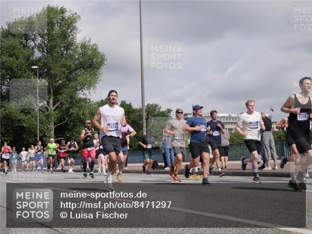 29.06.2025 - hella hamburg halbmarathon Luisa Fischer http://msf.ph/oto/8471297 29.06.2025 10:00:35 Kennedybrücke 7952, 14, 16320, 1320, 750, 16750, 15426, 13761, 1193, 1320, 1321, 1422, 2252, 2946, 3058, 4379, 5032, 5633, 6569, 6628, 6776, 7134, 7478, 7742, 7952, 7973, 8176, 8973, 9214, 9227, 10860 meine-sportfotos.de