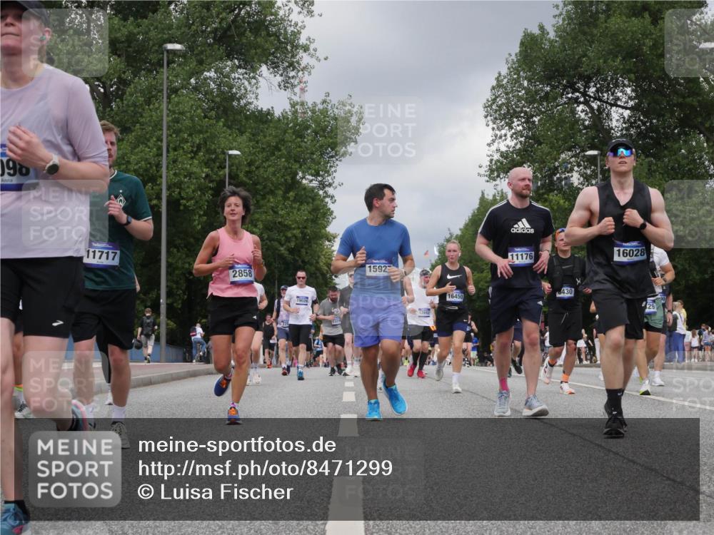 29.06.2025 - hella hamburg halbmarathon Luisa Fischer http://msf.ph/oto/8471299 29.06.2025 10:44:11 Kennedybrücke 096, 11717, 2858, 19026, 1592, 1329, 12692, 16450, 11176, 16028, 430, 29, 1075, 1323, 4906, 6098, 6806, 7585, 7956, 8429, 8430, 9237, 9962 meine-sportfotos.de