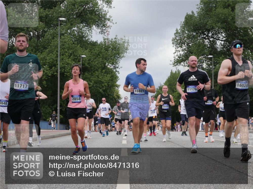 29.06.2025 - hella hamburg halbmarathon Luisa Fischer http://msf.ph/oto/8471316 29.06.2025 10:44:11 Kennedybrücke 6548, 11717, 2858, 19026, 13290, 15927, 16291, 12692, 16450, 11176, 6430, 996, 16028, 1075, 1323, 4906, 6098, 6806, 7585, 7956, 8429, 8430, 9237, 9962 meine-sportfotos.de