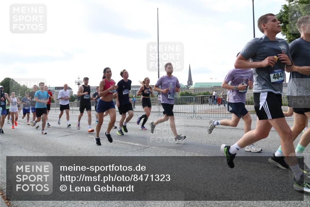 29.06.2025 - hella hamburg halbmarathon Lena Gebhardt http://msf.ph/oto/8471323 29.06.2025 09:55:36 Lombardsbrücke 14062, 1125, 315, 8302, 35, 14791, 2700, 4847, 1120, 1143, 1151, 1200, 1267, 1461, 1630, 1683, 1696, 1706, 1884, 1976, 2207, 2274, 2284, 2287, 2411, 2706, 2708, 2718, 2884, 3087, 3213, 3258, 3399, 3435, 3654, 3692, 3747, 3945, 3985, 4033, 4088, 4093, 4121, 4127, 4189, 4324, 4345, 4346, 4601, 4847, 4890, 4938, 5102, 5421, 5459, 5708, 5915, 6009, 6027, 6054, 6158, 6421, 6481, 6532, 6662, 6691, 6836, 6938, 6994, 7052, 7056, 7269, 7312, 8371, 8437, 8693, 8889, 9931 meine-sportfotos.de