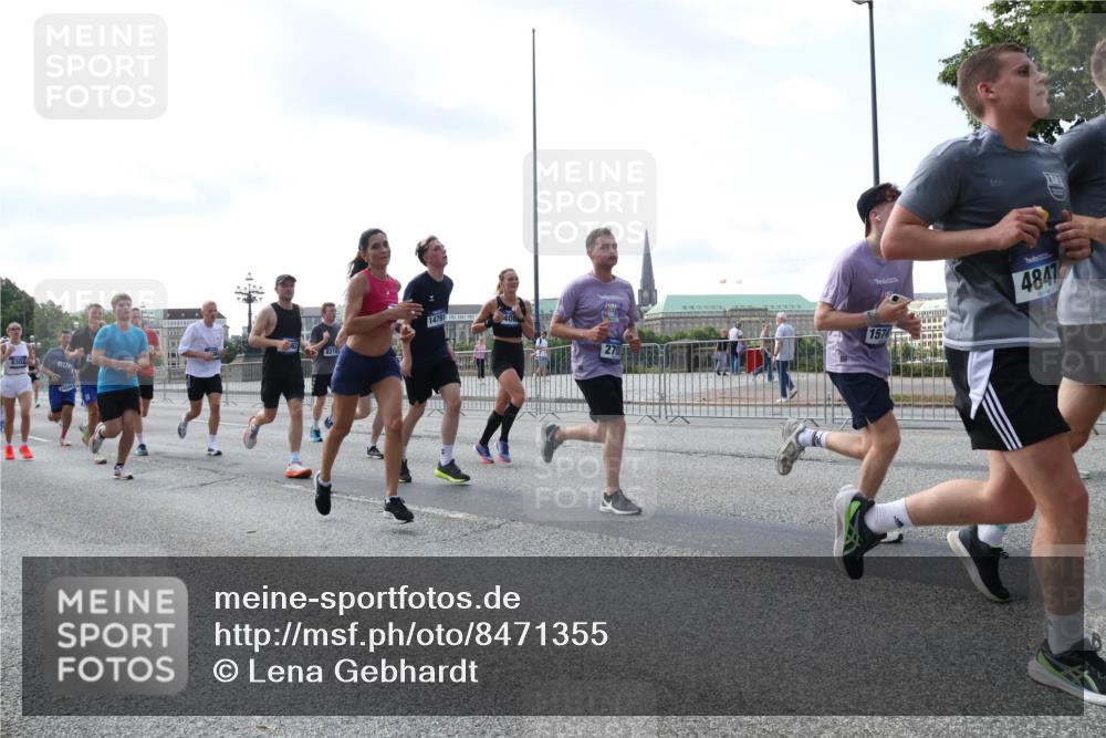 29.06.2025 - hella hamburg halbmarathon Lena Gebhardt http://msf.ph/oto/8471355 29.06.2025 09:55:36 Lombardsbrücke 8302, 8216, 14791, 408, 270, 4801, 1574, 4847, 1120, 1143, 1151, 1200, 1267, 1461, 1630, 1683, 1696, 1706, 1884, 1976, 2207, 2274, 2284, 2287, 2411, 2706, 2708, 2718, 2884, 3087, 3213, 3258, 3399, 3435, 3654, 3692, 3747, 3945, 3985, 4033, 4088, 4093, 4121, 4127, 4189, 4324, 4345, 4346, 4601, 4847, 4890, 4938, 5102, 5421, 5459, 5708, 5915, 6009, 6027, 6054, 6158, 6421, 6481, 6532, 6662, 6691, 6836, 6938, 6994, 7052, 7056, 7269, 7312, 8371, 8437, 8693, 8889, 9931 meine-sportfotos.de