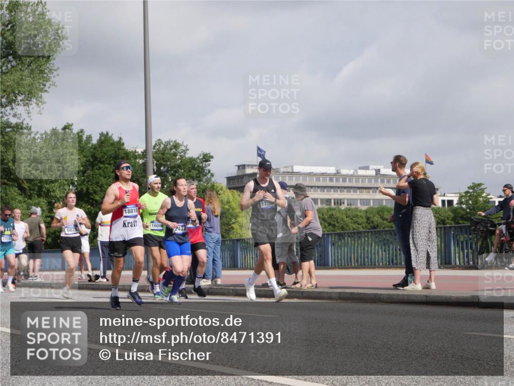 29.06.2025 - hella hamburg halbmarathon Luisa Fischer http://msf.ph/oto/8471391 29.06.2025 10:00:40 Kennedybrücke 18810, 6628, 16009, 478, 1778, 1258, 1321, 1335, 1870, 2397, 4379, 4986, 6356, 6569, 6628, 6776, 7478, 7594, 7646, 7724, 7952, 7973, 8176, 8689 meine-sportfotos.de