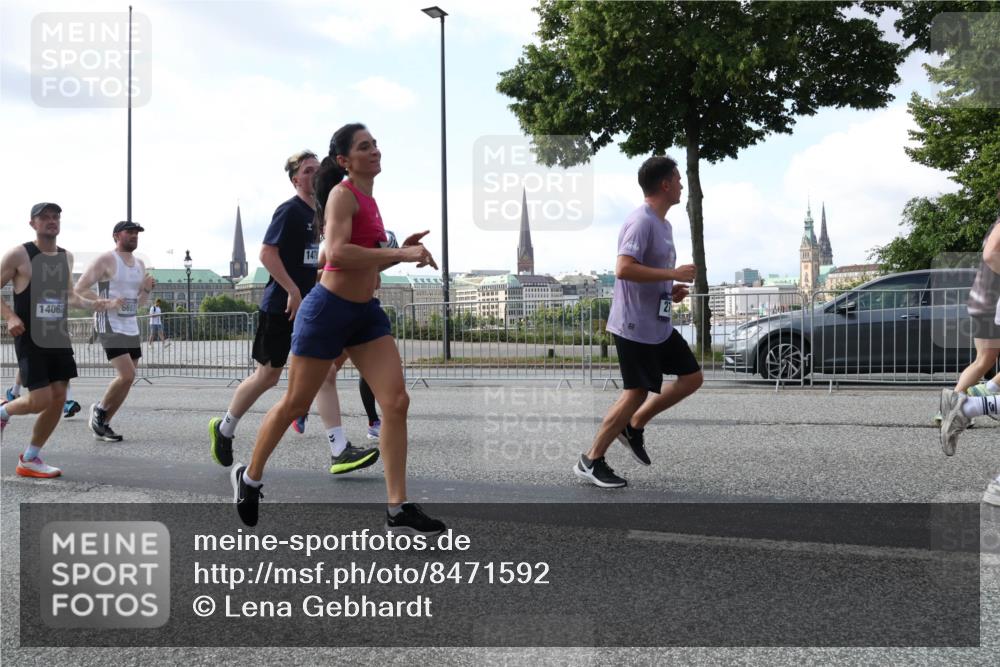 29.06.2025 - hella hamburg halbmarathon Lena Gebhardt http://msf.ph/oto/8471592 29.06.2025 09:55:37 Lombardsbrücke 14062, 6691, 1479, 1120, 1143, 1151, 1200, 1267, 1461, 1630, 1683, 1696, 1706, 1884, 1976, 2207, 2274, 2284, 2287, 2411, 2706, 2708, 2718, 2884, 3087, 3213, 3258, 3399, 3435, 3654, 3692, 3747, 3945, 3985, 4033, 4088, 4093, 4127, 4189, 4324, 4345, 4346, 4601, 4847, 4890, 4938, 5102, 5421, 5459, 5708, 5915, 6009, 6027, 6054, 6158, 6421, 6481, 6532, 6662, 6691, 6836, 6938, 6994, 7052, 7056, 7100, 7269, 7312, 8371, 8437, 8693, 8889 meine-sportfotos.de