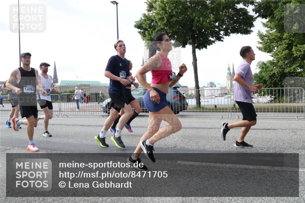 29.06.2025 - hella hamburg halbmarathon Lena Gebhardt http://msf.ph/oto/8471705 29.06.2025 09:55:37 Lombardsbrücke 82, 14062, 3333, 14791, 1120, 1143, 1151, 1200, 1267, 1461, 1630, 1683, 1696, 1706, 1884, 1976, 2207, 2274, 2284, 2287, 2411, 2706, 2708, 2718, 2884, 3087, 3213, 3258, 3399, 3435, 3654, 3692, 3747, 3945, 3985, 4033, 4088, 4093, 4127, 4189, 4324, 4345, 4346, 4601, 4847, 4890, 4938, 5102, 5421, 5459, 5708, 5915, 6009, 6027, 6054, 6158, 6421, 6481, 6532, 6662, 6691, 6836, 6938, 6994, 7052, 7056, 7100, 7269, 7312, 8371, 8437, 8693, 8889 meine-sportfotos.de