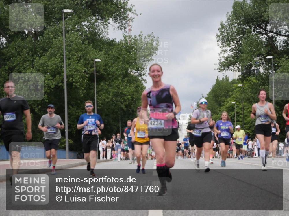 29.06.2025 - hella hamburg halbmarathon Luisa Fischer http://msf.ph/oto/8471760 29.06.2025 10:44:23 Kennedybrücke 16085, 18844, 3121, 17879, 4234, 4644, 14776, 7293, 1731, 4044, 4638, 6088, 7293, 7585, 7829, 8878, 10269, 10644 meine-sportfotos.de