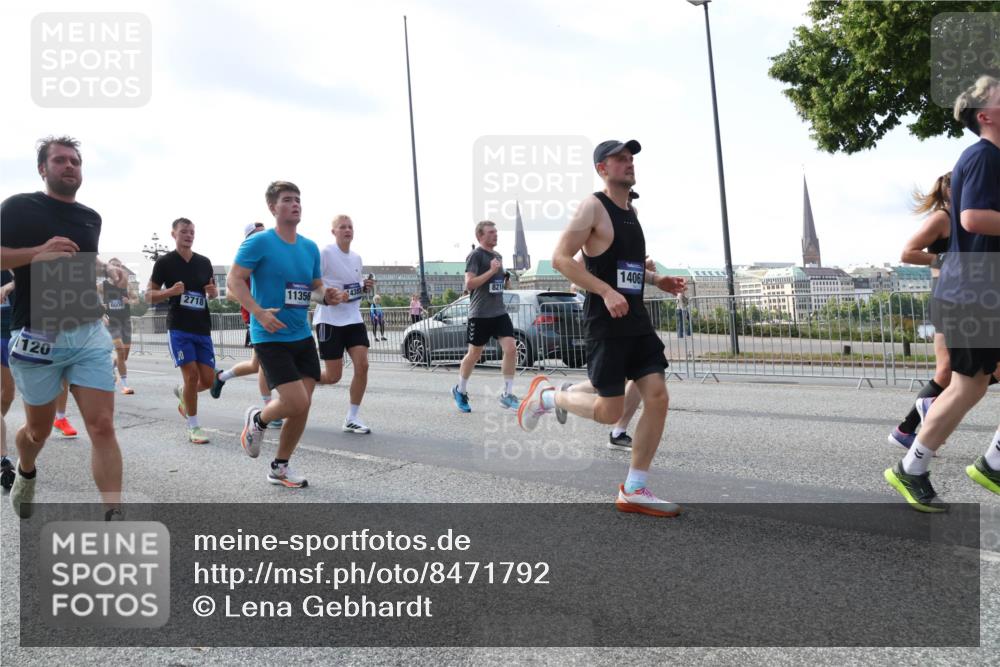 29.06.2025 - hella hamburg halbmarathon Lena Gebhardt http://msf.ph/oto/8471792 29.06.2025 09:55:38 Lombardsbrücke 120, 2718, 11356, 8216, 1406, 1120, 1143, 1151, 1200, 1216, 1267, 1461, 1630, 1683, 1696, 1706, 1884, 1976, 2207, 2274, 2284, 2287, 2411, 2706, 2708, 2718, 2884, 3087, 3213, 3258, 3399, 3435, 3654, 3692, 3747, 3945, 3985, 4033, 4088, 4093, 4127, 4189, 4324, 4345, 4346, 4601, 4847, 4890, 4938, 5102, 5421, 5459, 5708, 5915, 6009, 6027, 6054, 6158, 6421, 6481, 6532, 6662, 6691, 6836, 6938, 6994, 7052, 7056, 7100, 7224, 7269, 7312, 8693, 8889 meine-sportfotos.de
