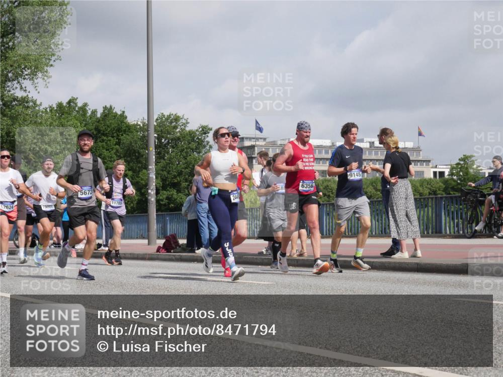 29.06.2025 - hella hamburg halbmarathon Luisa Fischer http://msf.ph/oto/8471794 29.06.2025 10:00:50 Kennedybrücke 12624, 19000, 5672, 11789, 244, 88, 6356, 9145, 1179, 1258, 1335, 1563, 2448, 2488, 2612, 2636, 3251, 4814, 4986, 5093, 5672, 6356, 7646, 7724, 7976, 8508, 8689, 9057, 9065, 9145, 9656, 9835 meine-sportfotos.de
