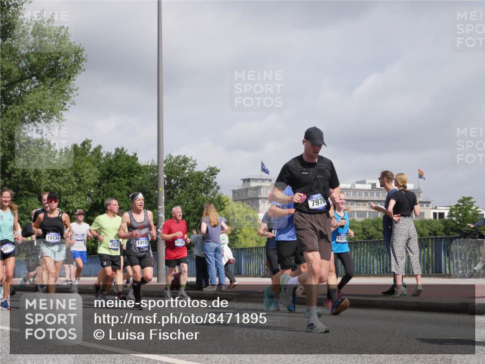 29.06.2025 - hella hamburg halbmarathon Luisa Fischer http://msf.ph/oto/8471895 29.06.2025 10:00:54 Kennedybrücke 8, 4814, 15134, 14571, 2636, 19120, 9163, 7976, 15712, 1179, 1563, 2448, 2488, 2612, 2636, 3251, 4814, 5093, 5672, 6164, 6897, 7409, 7976, 8508, 9057, 9065, 9145, 9656, 9835 meine-sportfotos.de