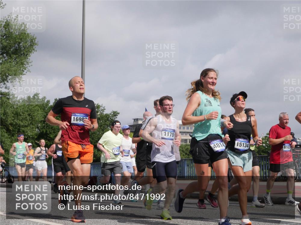 29.06.2025 - hella hamburg halbmarathon Luisa Fischer http://msf.ph/oto/8471992 29.06.2025 10:00:57 Kennedybrücke 1764, 17640, 1126, 1698, 1121, 9508, 1179, 4814, 15134, 9163, 1179, 1563, 2070, 2612, 2636, 3251, 4814, 5093, 6164, 6897, 7065, 7409, 7509, 7976, 8449, 8508, 9057, 9065, 9656, 9835 meine-sportfotos.de