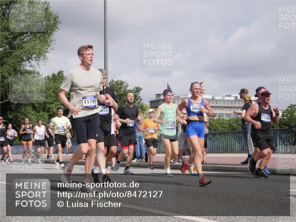 29.06.2025 - hella hamburg halbmarathon Luisa Fischer http://msf.ph/oto/8472127 29.06.2025 10:00:59 Kennedybrücke 7509, 13013, 16653, 11791, 251, 164, 965, 11208, 17642, 1183, 1179, 2070, 2636, 3251, 4814, 5093, 6164, 6897, 7065, 7409, 7509, 7896, 8449, 8508, 8590, 9057, 9065, 9656, 9835 meine-sportfotos.de